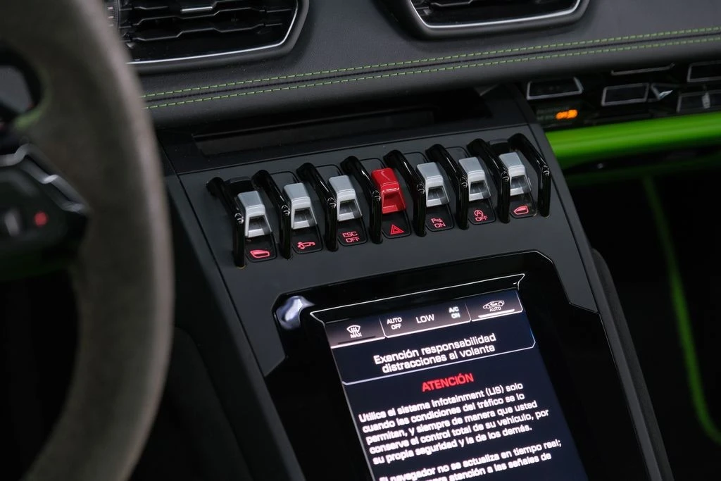 2023 Lamborghini Huracan LP640-4 EVO - Image 28 of 31