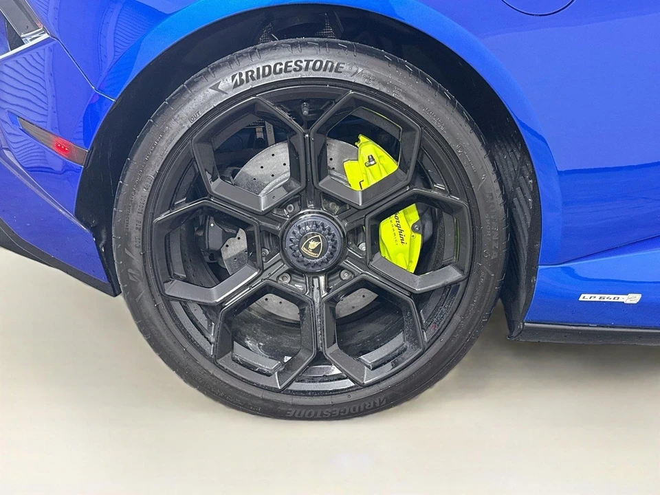 2023 Lamborghini Huracan LP640-4 EVO - Image 24 of 26