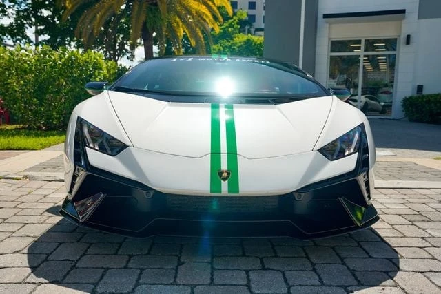 2023 Lamborghini Huracan LP640-4 EVO - Image 7 of 31