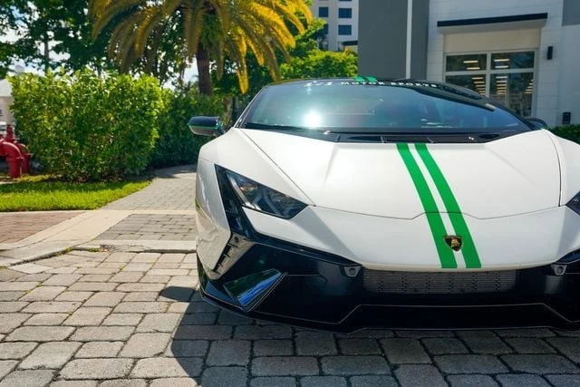 2023 Lamborghini Huracan LP640-4 EVO - Image 6 of 31