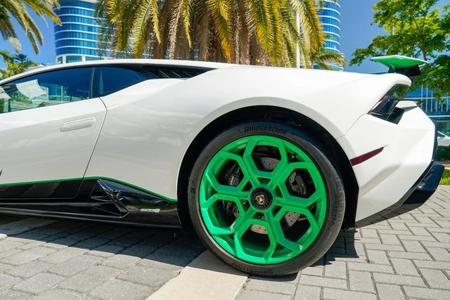 2023 Lamborghini Huracan LP640-4 EVO - Image 17 of 31