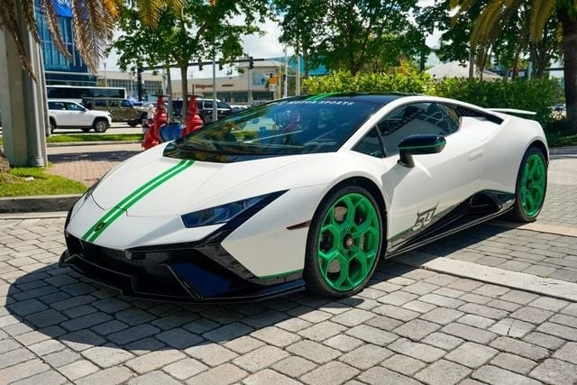 2023 Lamborghini Huracan LP640-4 EVO - Image 2 of 31