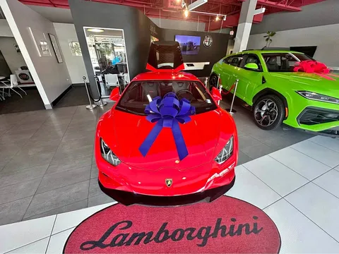 2023 Lamborghini Huracan EVO RWD Coupe 2D