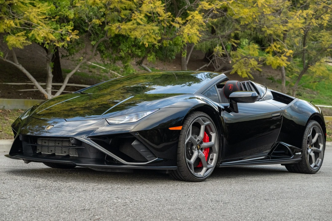 2023 Lamborghini Huracan LP610-2 EVO - Image 1 of 31