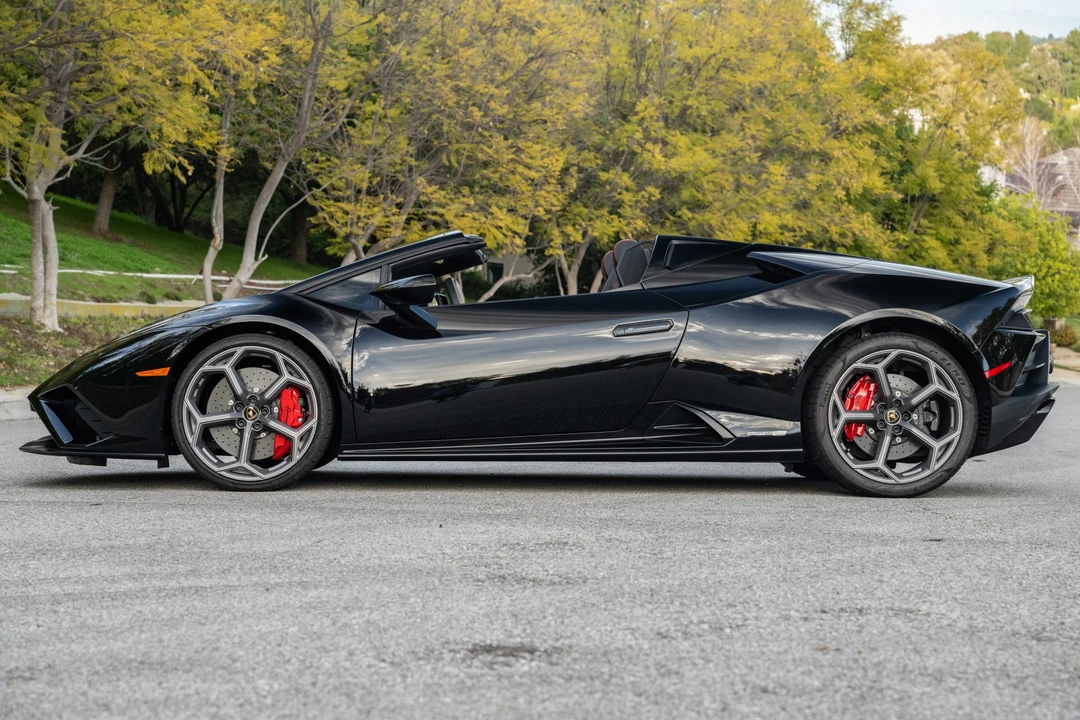 2023 Lamborghini Huracan LP610-2 EVO - Image 2 of 31