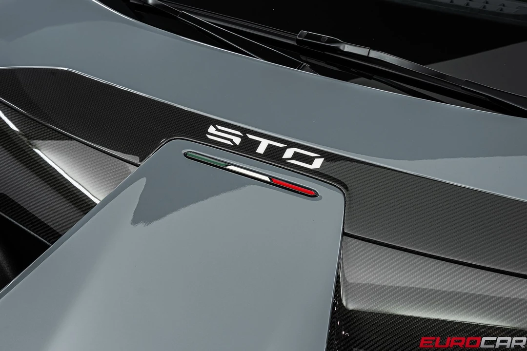 2023 Lamborghini Huracan LP640-4 EVO - Image 10 of 31