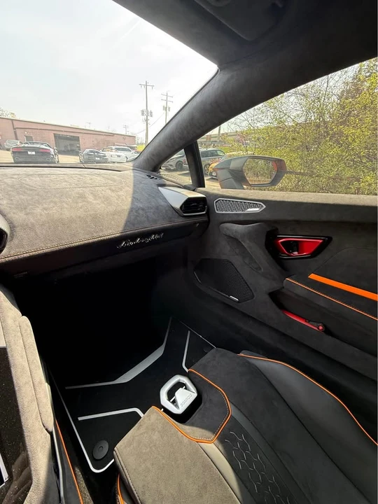 2023 Lamborghini Huracan Sterrato - Image 14 of 15