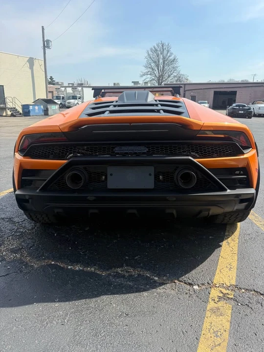 2023 Lamborghini Huracan Sterrato - Image 6 of 15