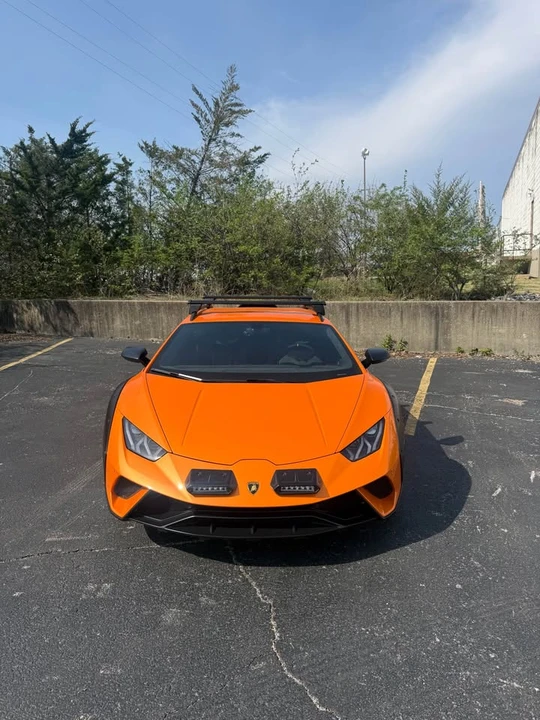 2023 Lamborghini Huracan Sterrato - Image 2 of 15