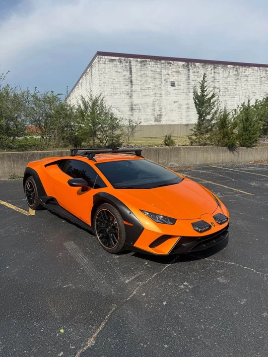 2023 Lamborghini Huracan Sterrato - Image 3 of 15
