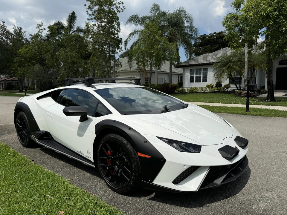 2023 Lamborghini Huracan Sterrato - Image 8 of 31