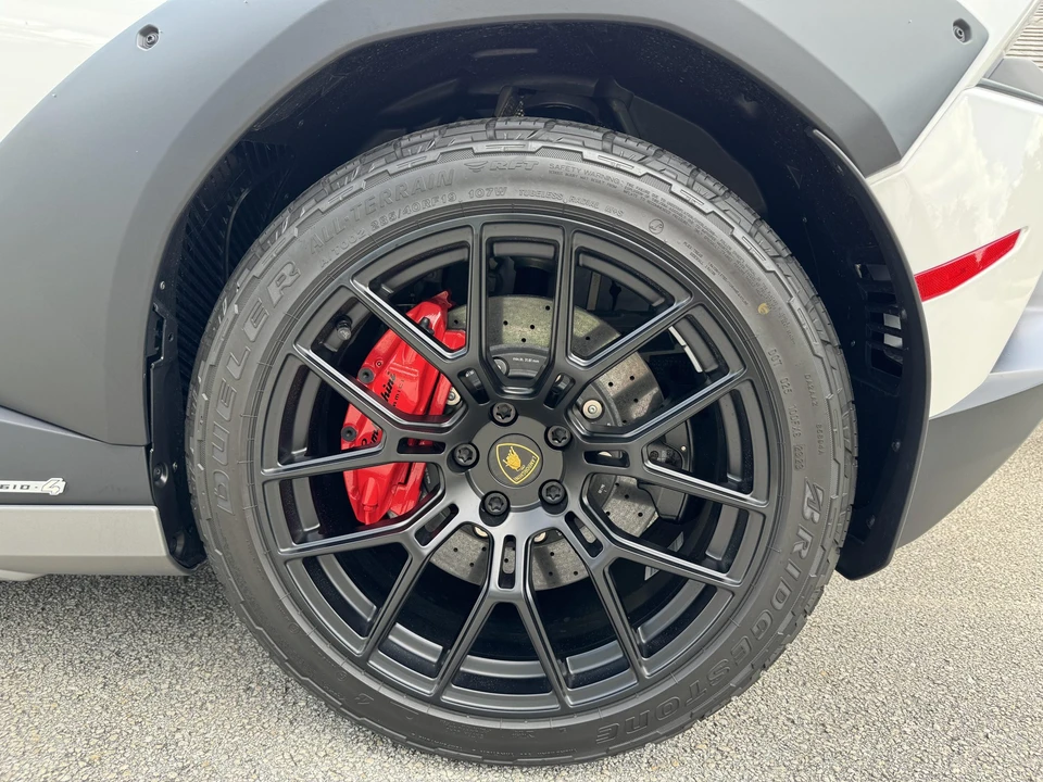 2023 Lamborghini Huracan Sterrato - Image 30 of 31