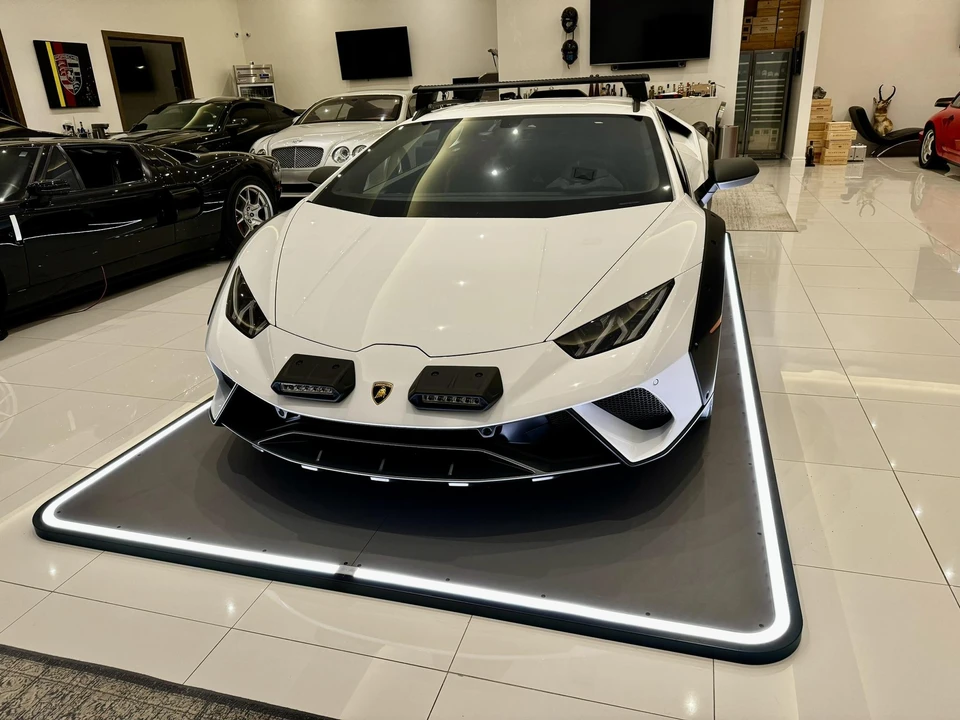 2023 Lamborghini Huracan Sterrato - Image 11 of 31