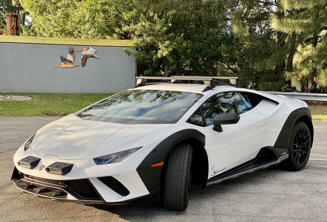 2023 Lamborghini Huracan Sterrato - Image 10 of 31