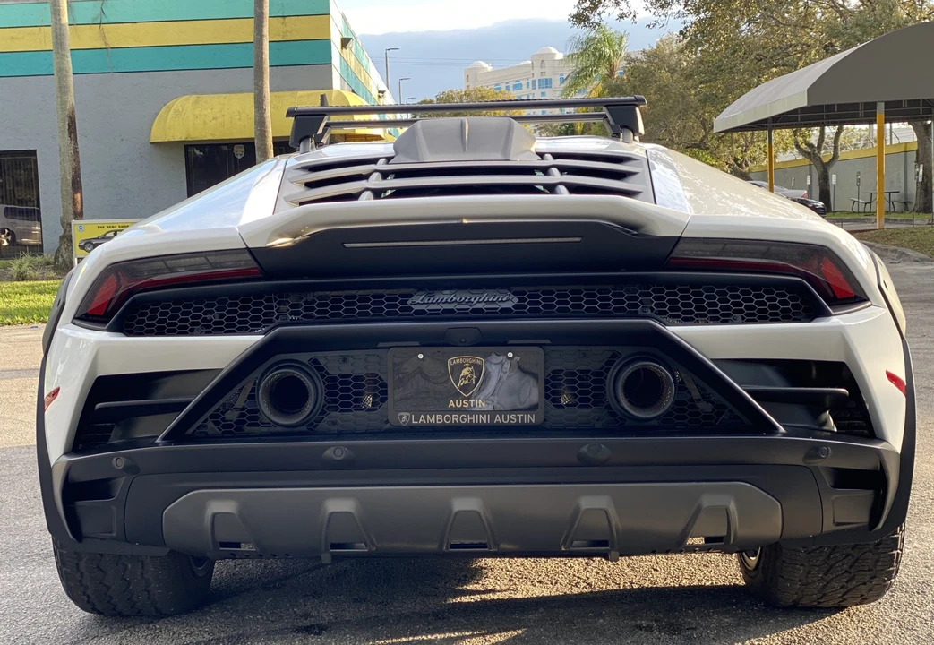 2023 Lamborghini Huracan Sterrato - Image 18 of 31