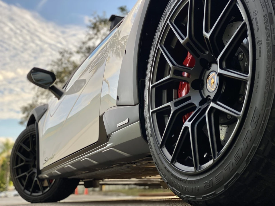 2023 Lamborghini Huracan Sterrato - Image 27 of 31