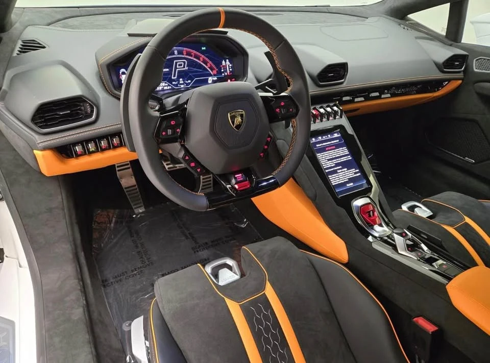 2023 Lamborghini - Image 11 of 20