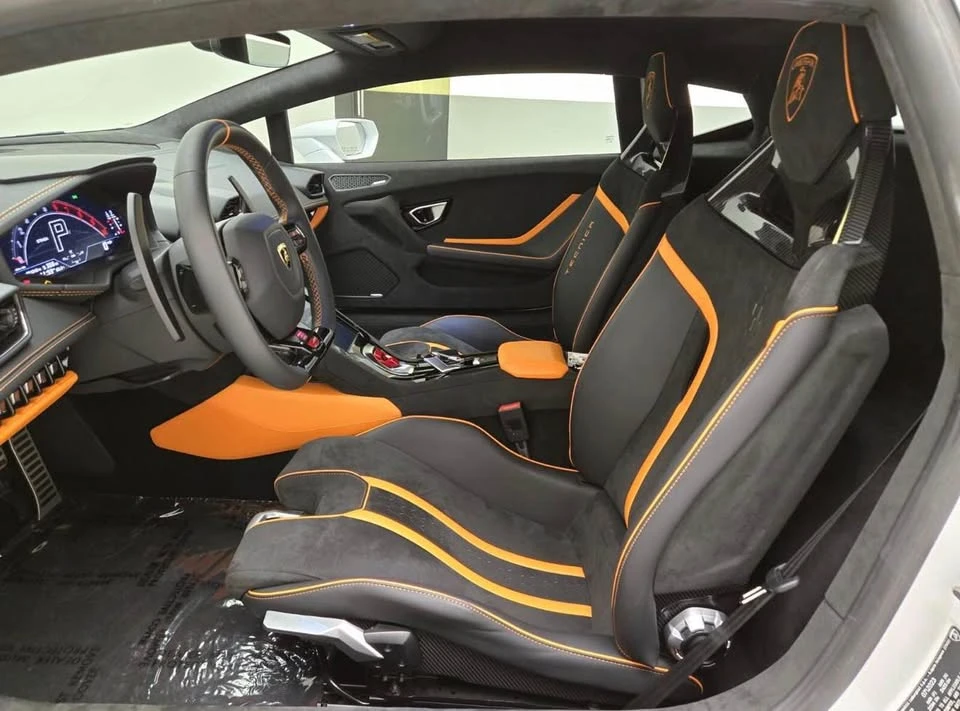 2023 Lamborghini - Image 10 of 20