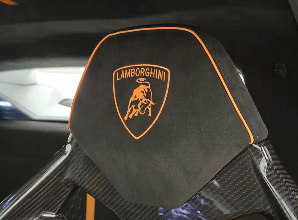 2023 Lamborghini - Image 15 of 20