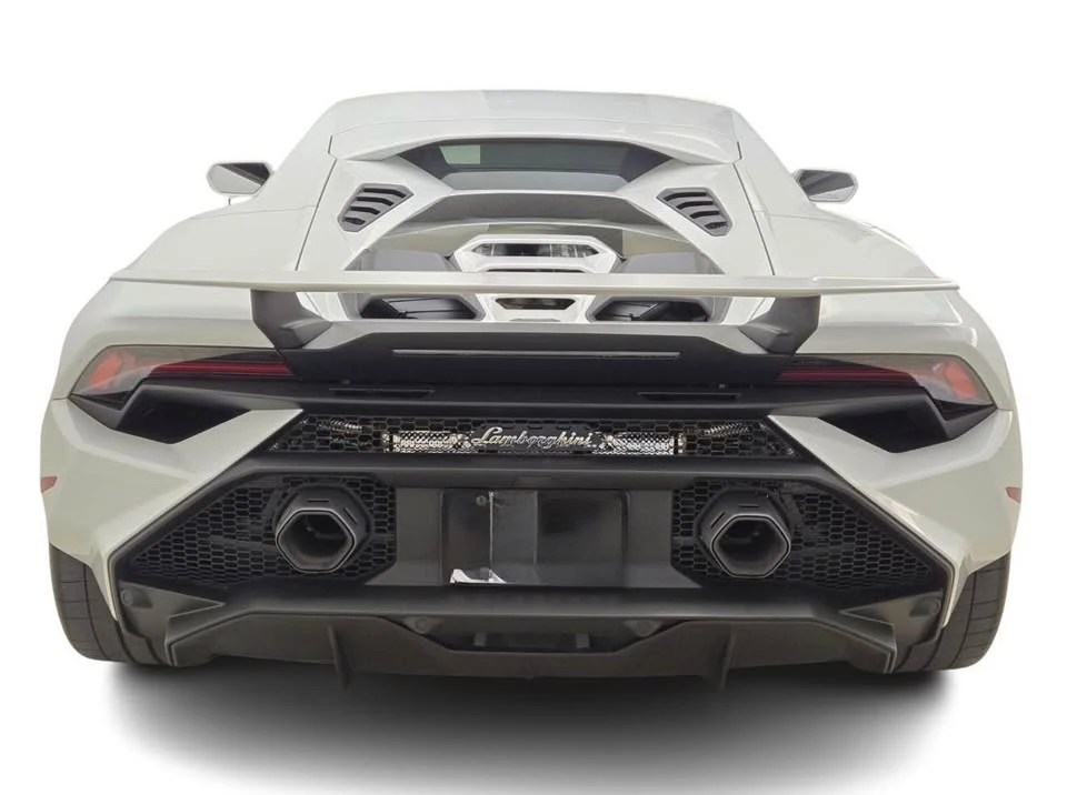 2023 Lamborghini - Image 8 of 20