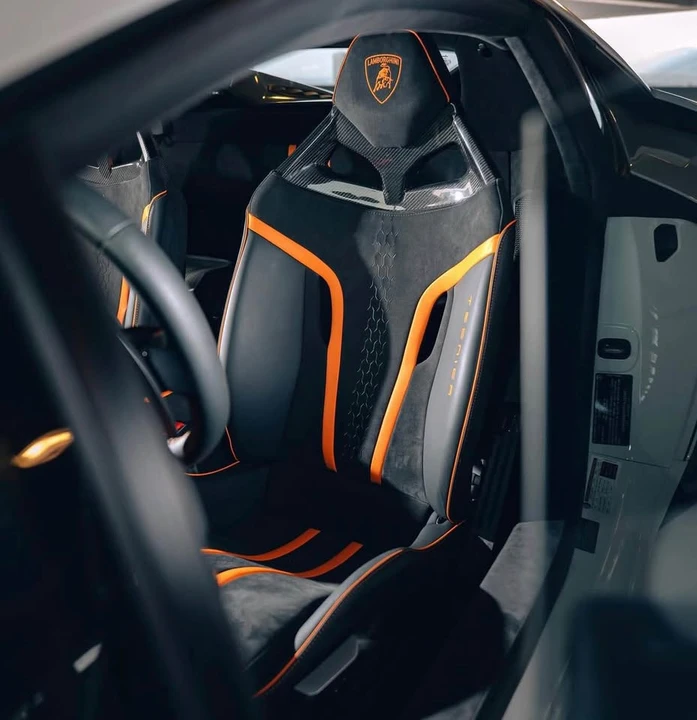 2023 Lamborghini - Image 20 of 20