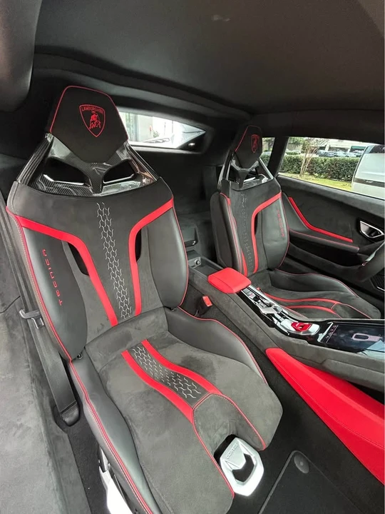2023 Lamborghini Huracan LP640-2 Tecnica - Image 2 of 14
