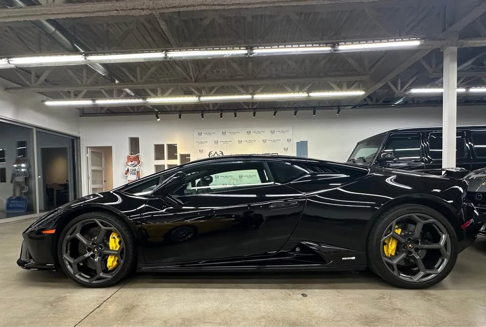 2023 Lamborghini Huracan LP640-2 Tecnica - Image 2 of 8