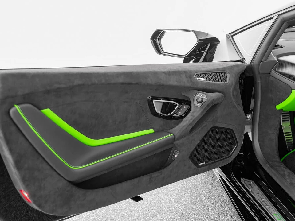 2023 Lamborghini Huracan LP640-2 Tecnica - Image 13 of 31