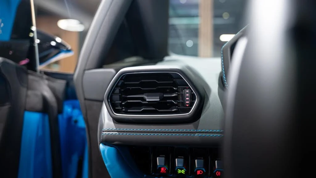 2023 Lamborghini Huracan LP640-2 Tecnica - Image 26 of 31