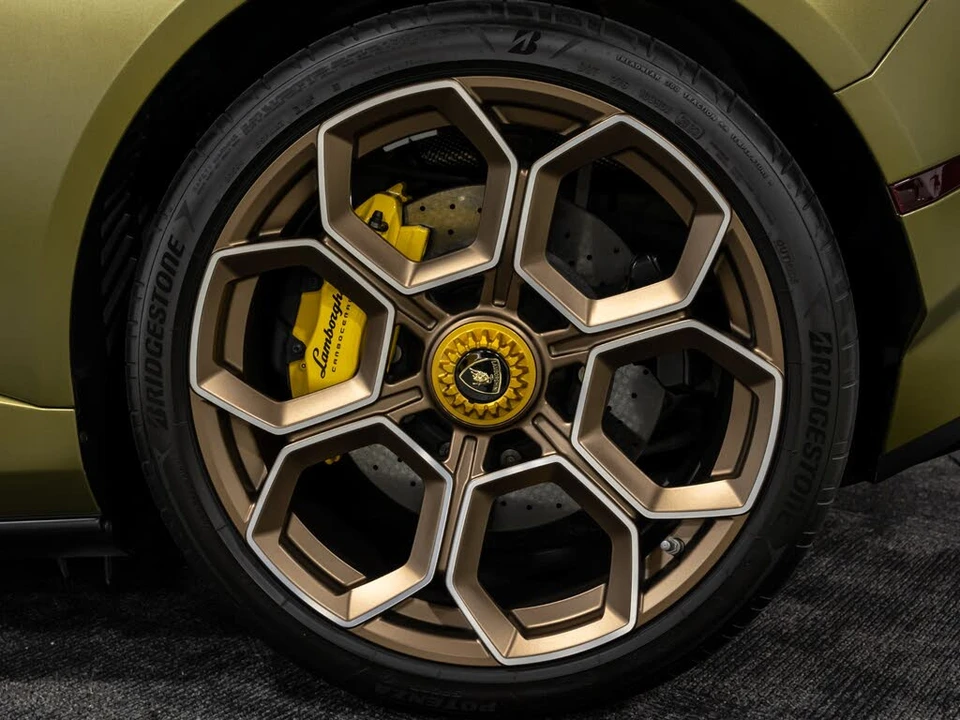 2023 Lamborghini Huracan LP640-2 Tecnica - Image 30 of 31