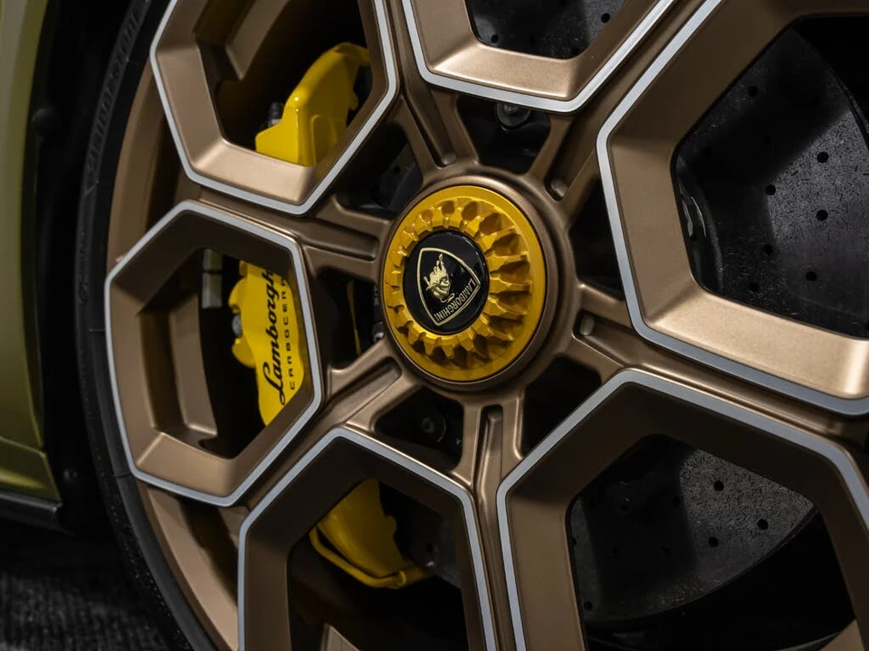 2023 Lamborghini Huracan LP640-2 Tecnica - Image 17 of 31
