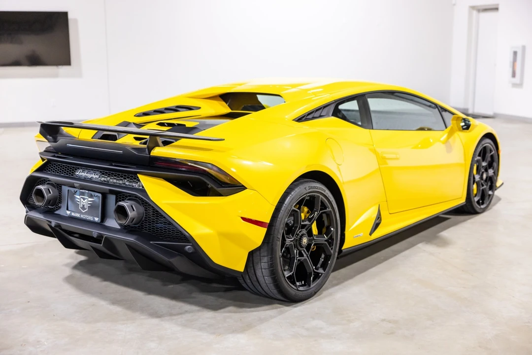 2023 Lamborghini Huracan LP640-2 Tecnica - Image 9 of 31