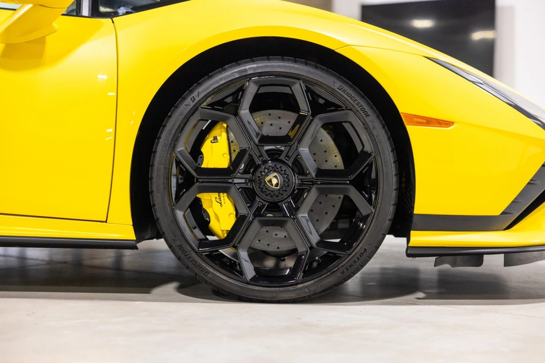 2023 Lamborghini Huracan LP640-2 Tecnica - Image 27 of 31
