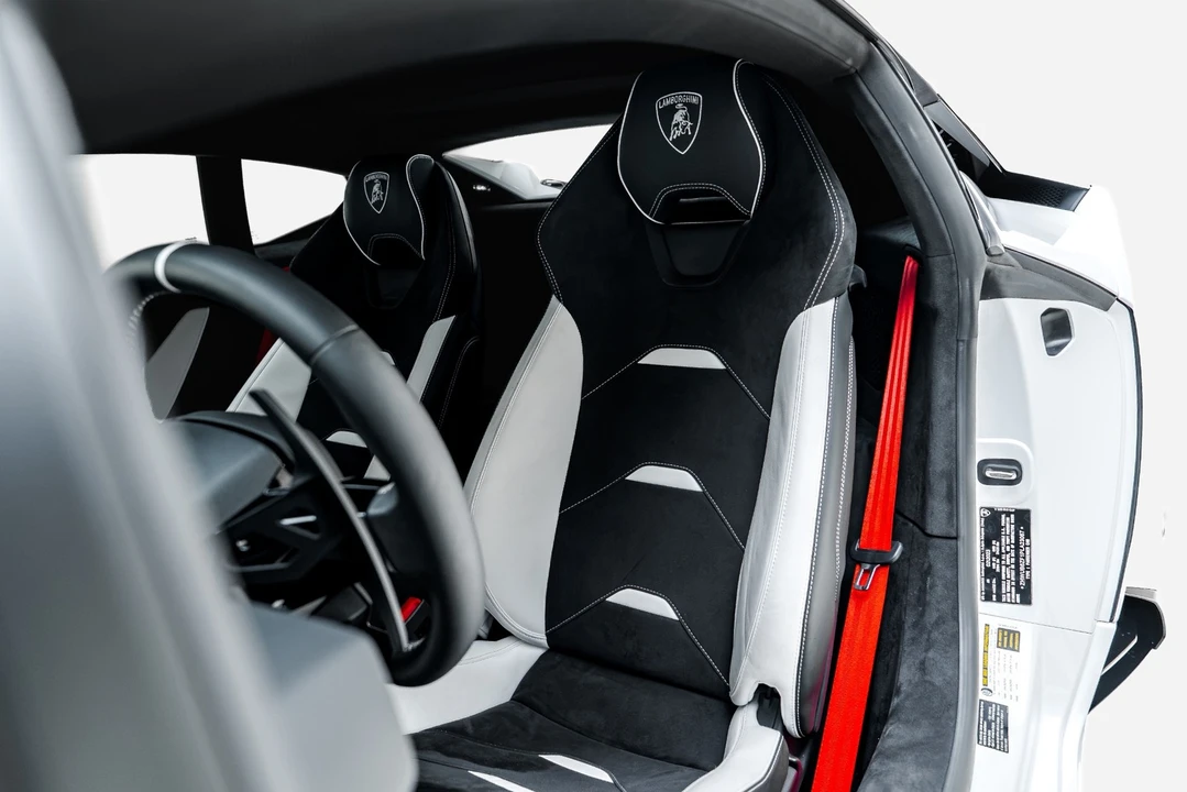 2023 Lamborghini Huracan LP640-2 Tecnica - Image 4 of 31