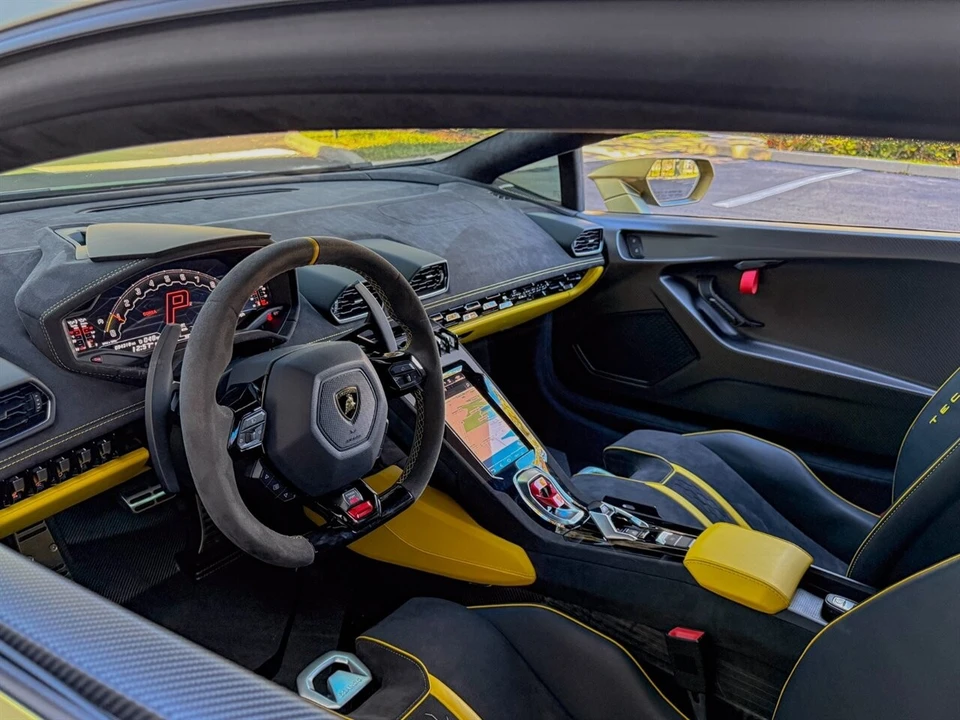 2023 Lamborghini Huracan LP640-2 Tecnica - Image 2 of 4
