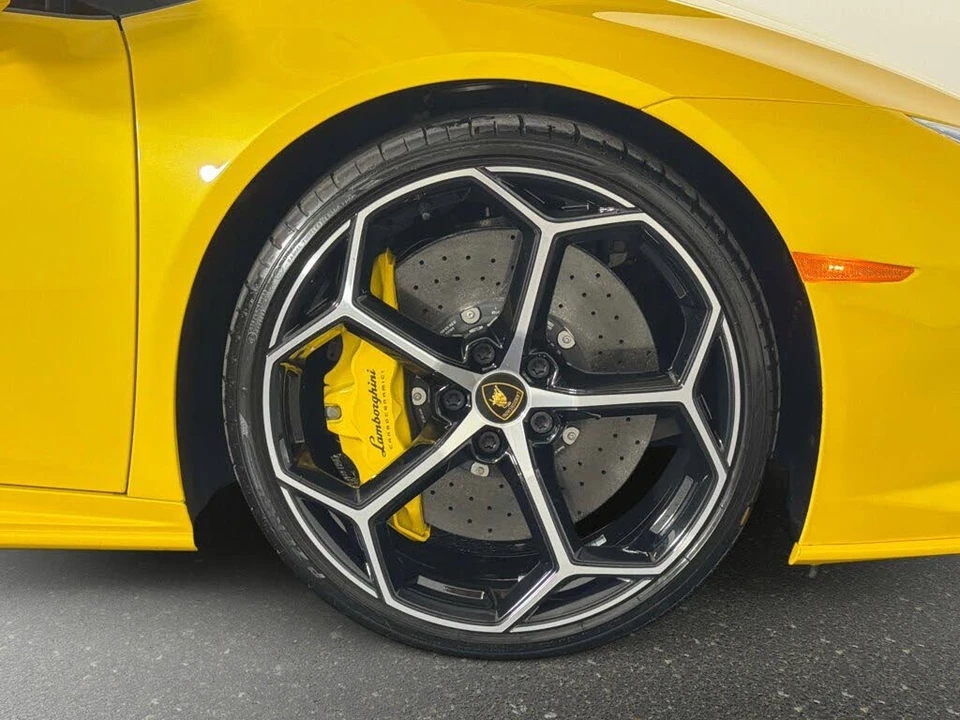 2023 Lamborghini Huracan - Image 20 of 31