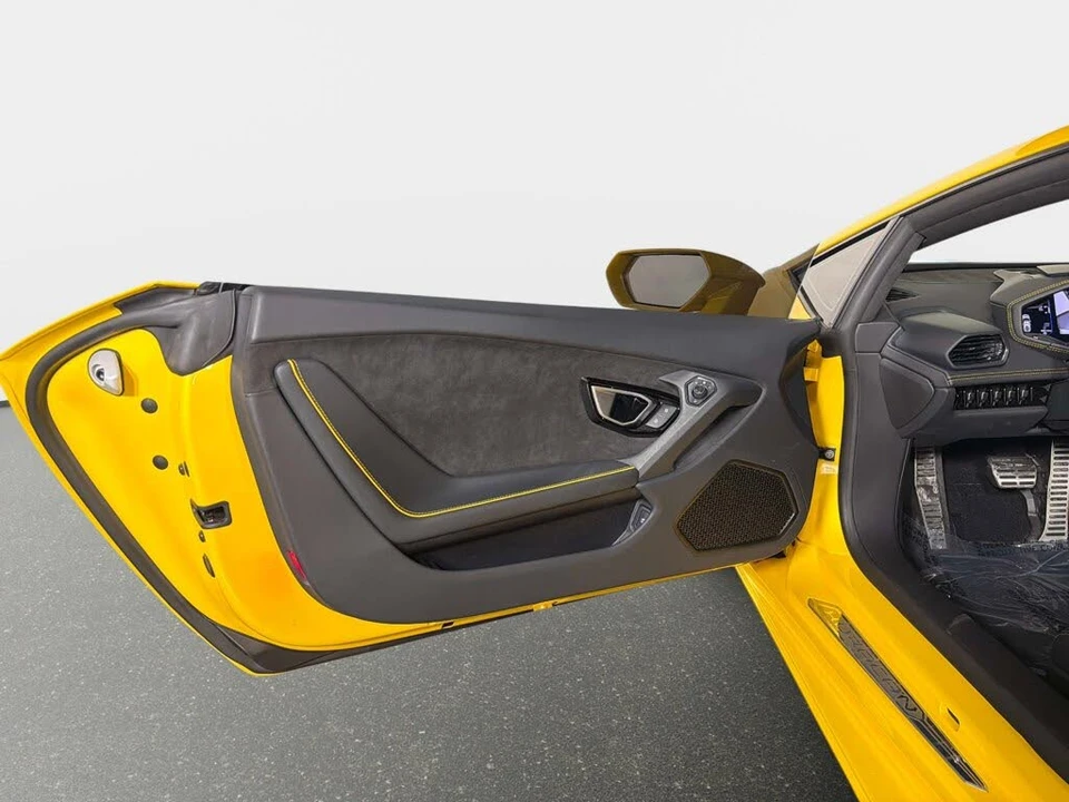 2023 Lamborghini Huracan - Image 26 of 31