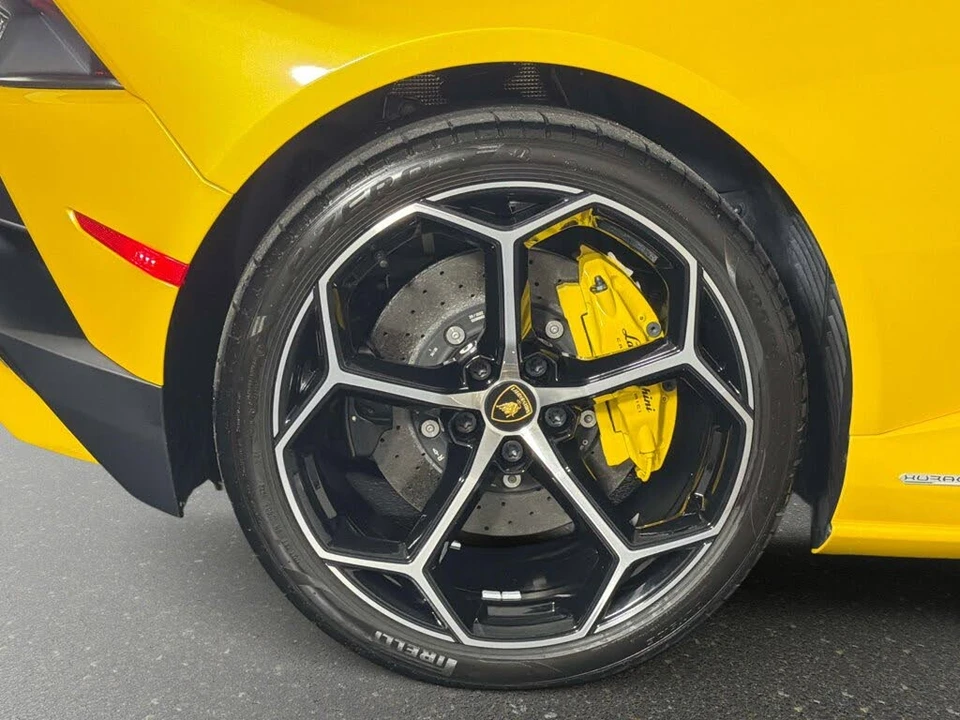 2023 Lamborghini Huracan - Image 18 of 31