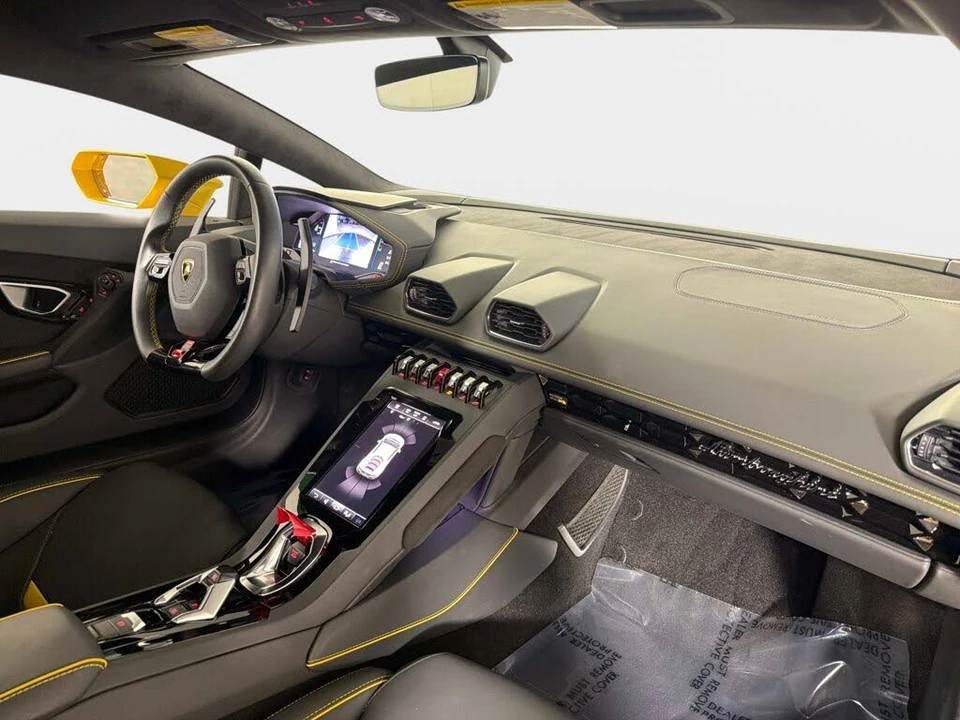 2023 Lamborghini Huracan - Image 25 of 31