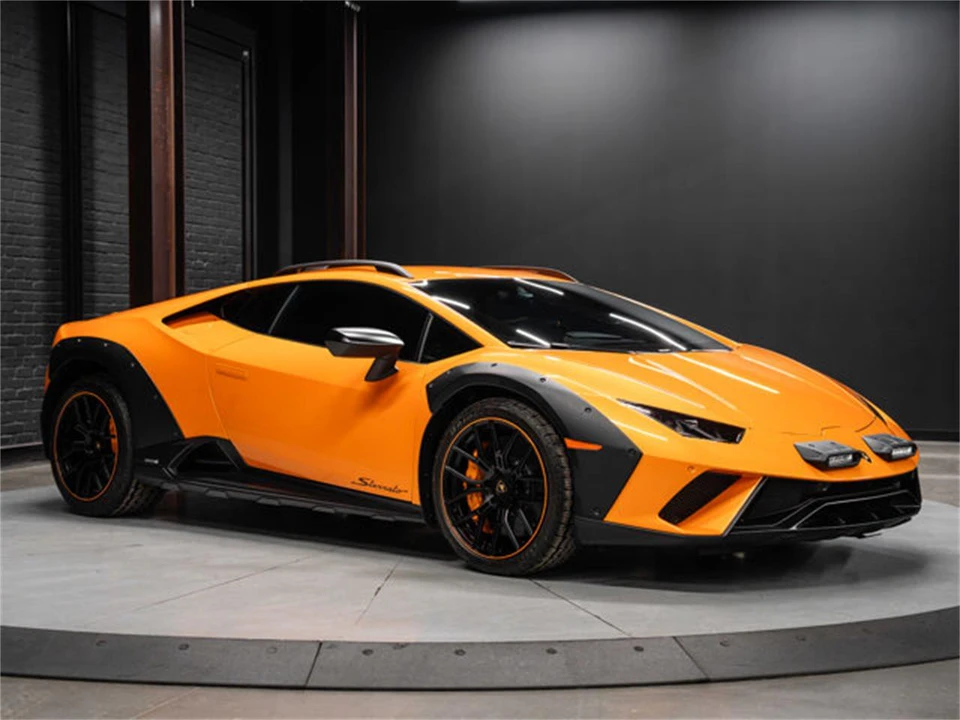 2023 Lamborghini Huracan - Image 2 of 31