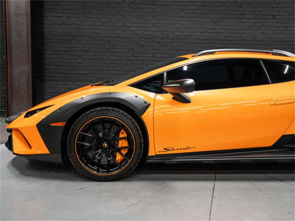 2023 Lamborghini Huracan - Image 13 of 31