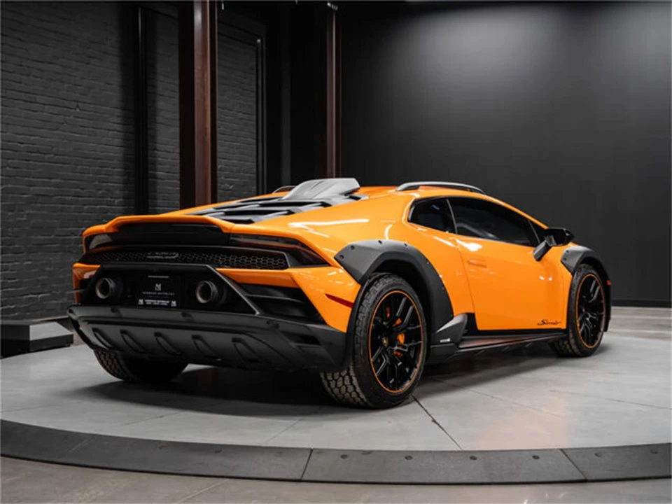 2023 Lamborghini Huracan - Image 10 of 31