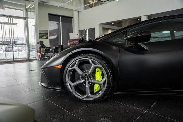 2023 Lamborghini Huracan - Image 11 of 21