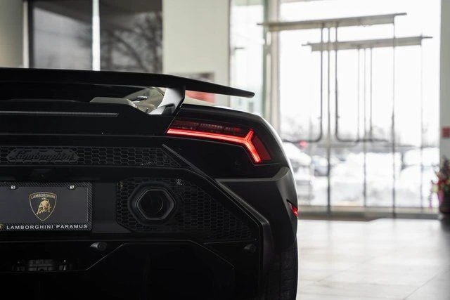 2023 Lamborghini Huracan - Image 17 of 21