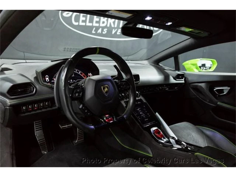 2023 Lamborghini Huracan - Image 2 of 31