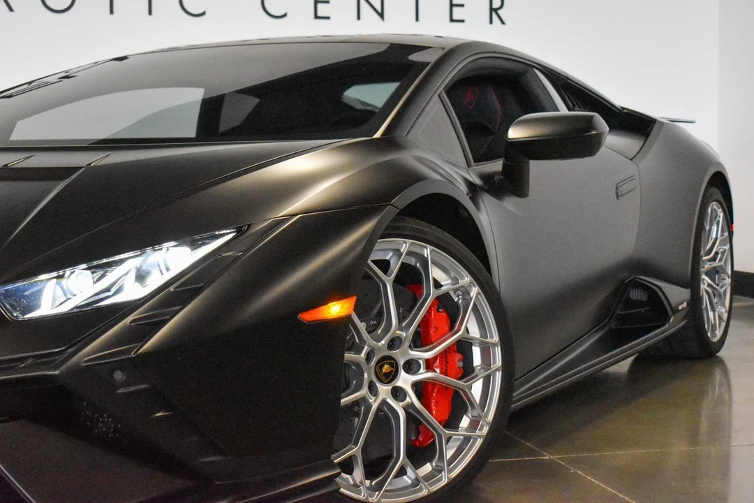 2023 Lamborghini Huracan - Image 19 of 31