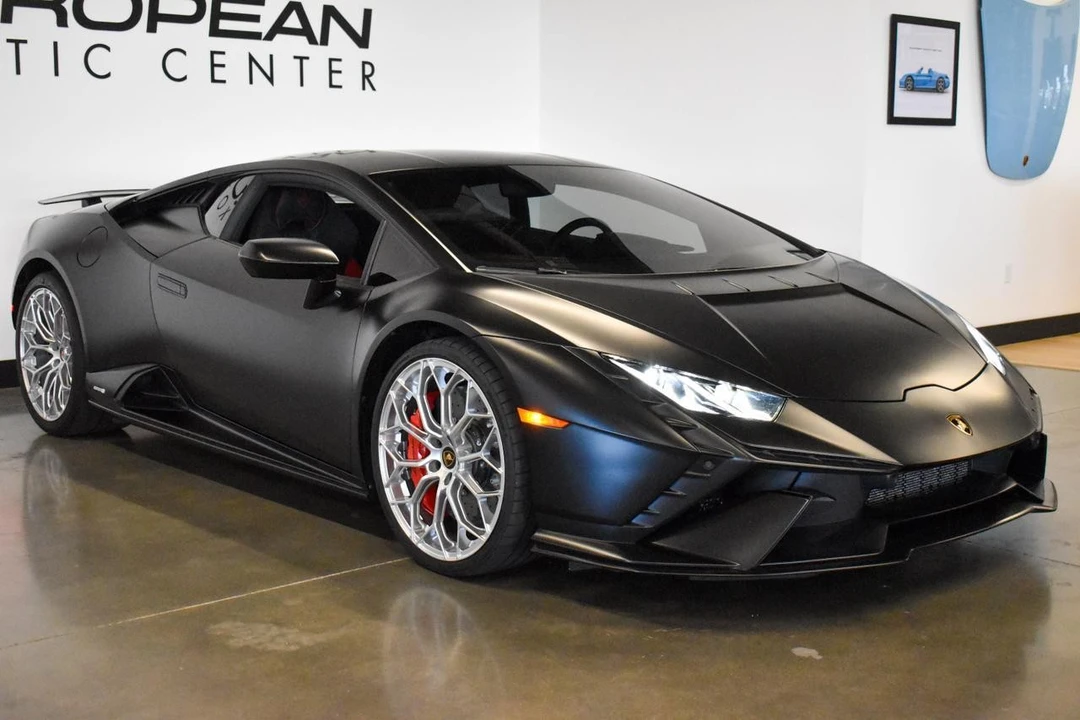 2023 Lamborghini Huracan - Image 16 of 21