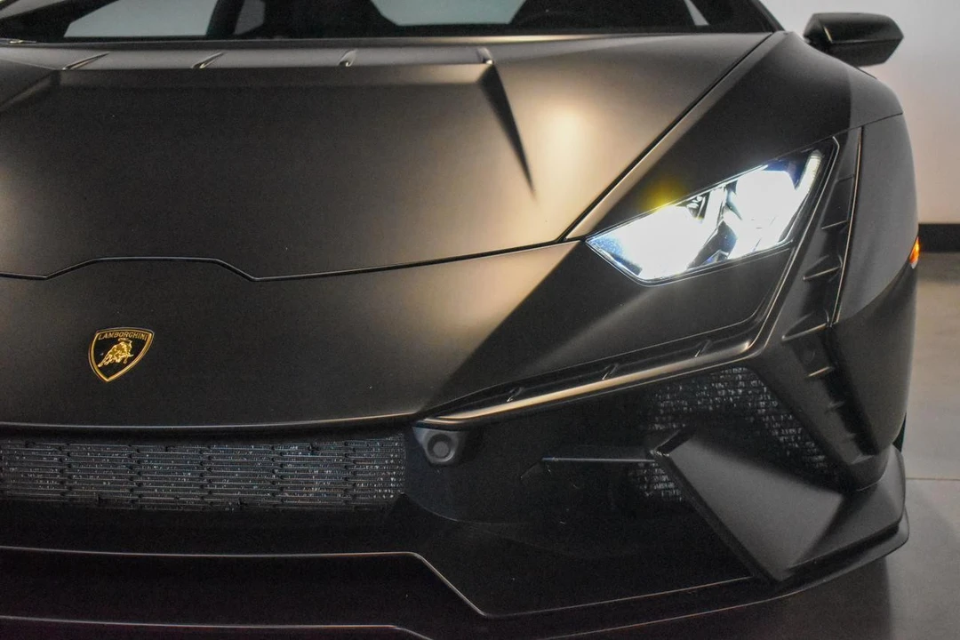 2023 Lamborghini Huracan - Image 14 of 21