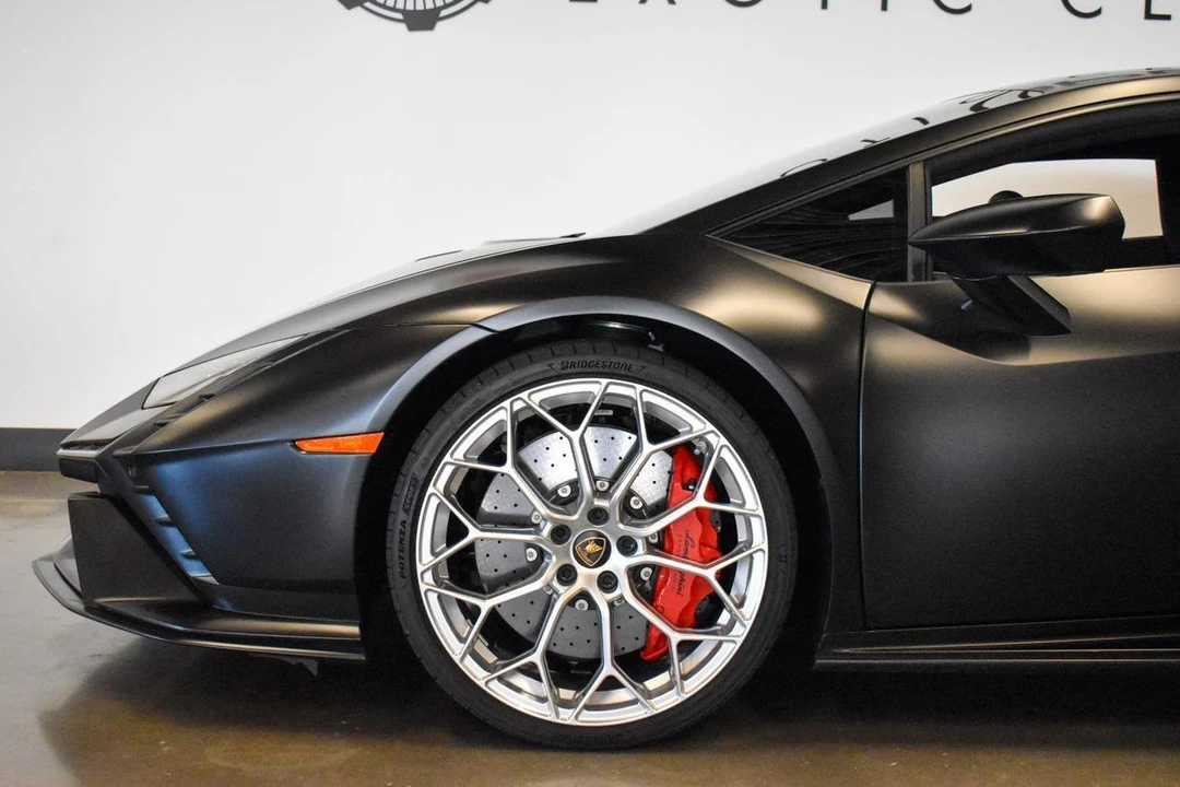 2023 Lamborghini Huracan - Image 22 of 31