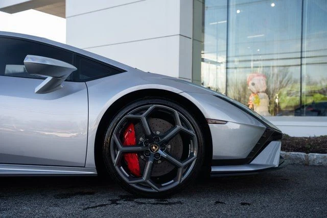 2023 Lamborghini Huracan - Image 16 of 21